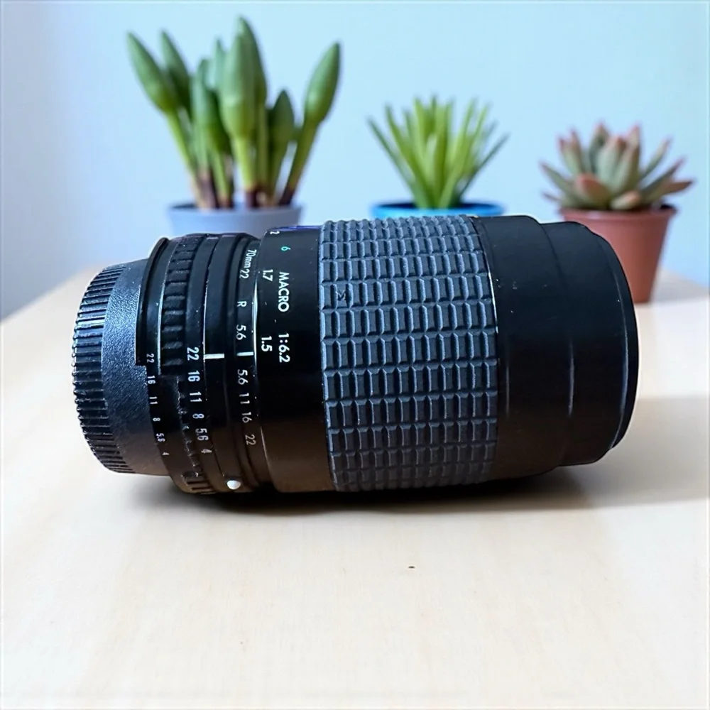 Versatile Black Macro Camera Lens